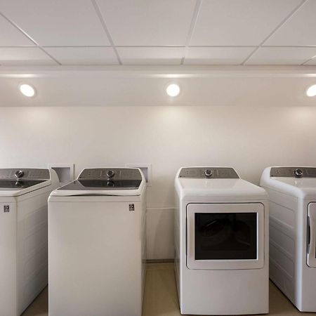 Revel Hotel Minot - Surestay Collection By Best Western Esterno foto
