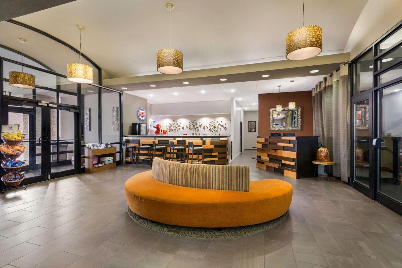 Revel Hotel Minot - Surestay Collection By Best Western Esterno foto