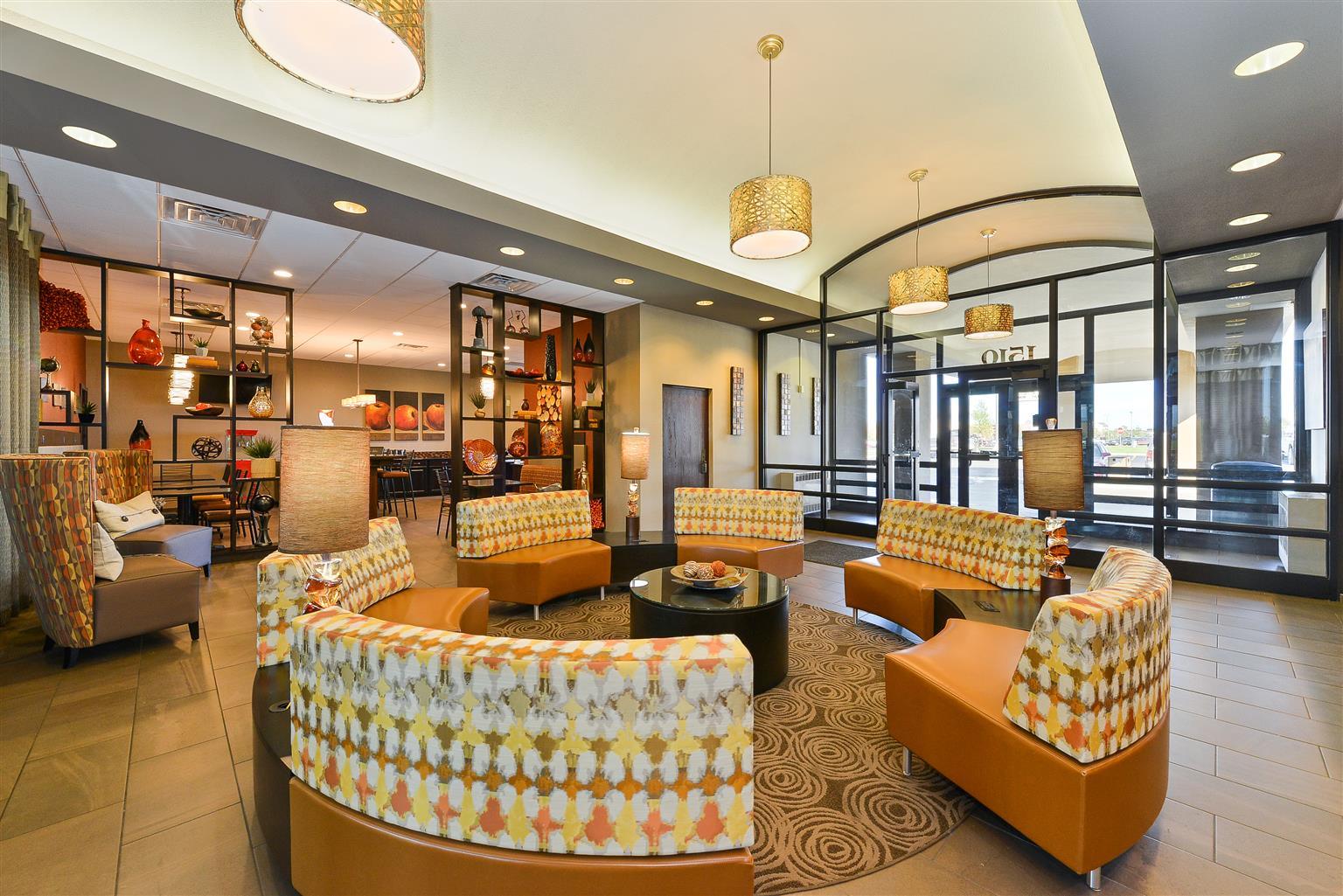 Revel Hotel Minot - Surestay Collection By Best Western Esterno foto