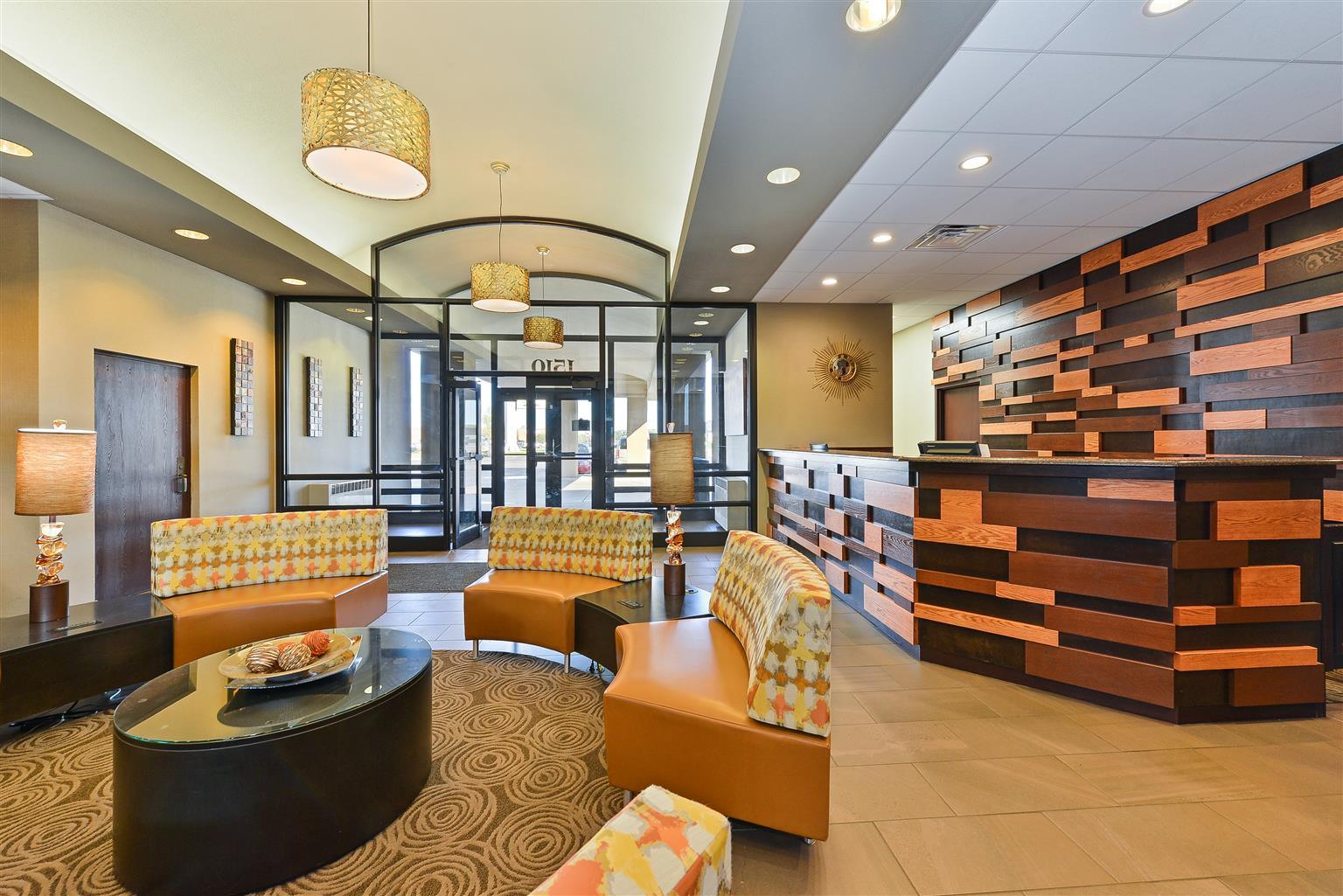 Revel Hotel Minot - Surestay Collection By Best Western Esterno foto