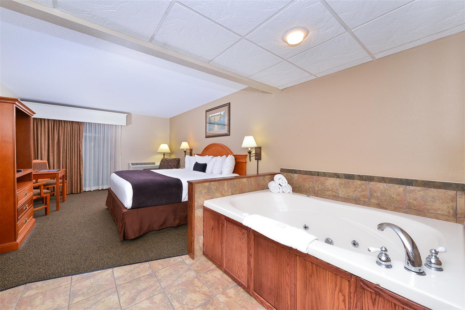 Revel Hotel Minot - Surestay Collection By Best Western Esterno foto