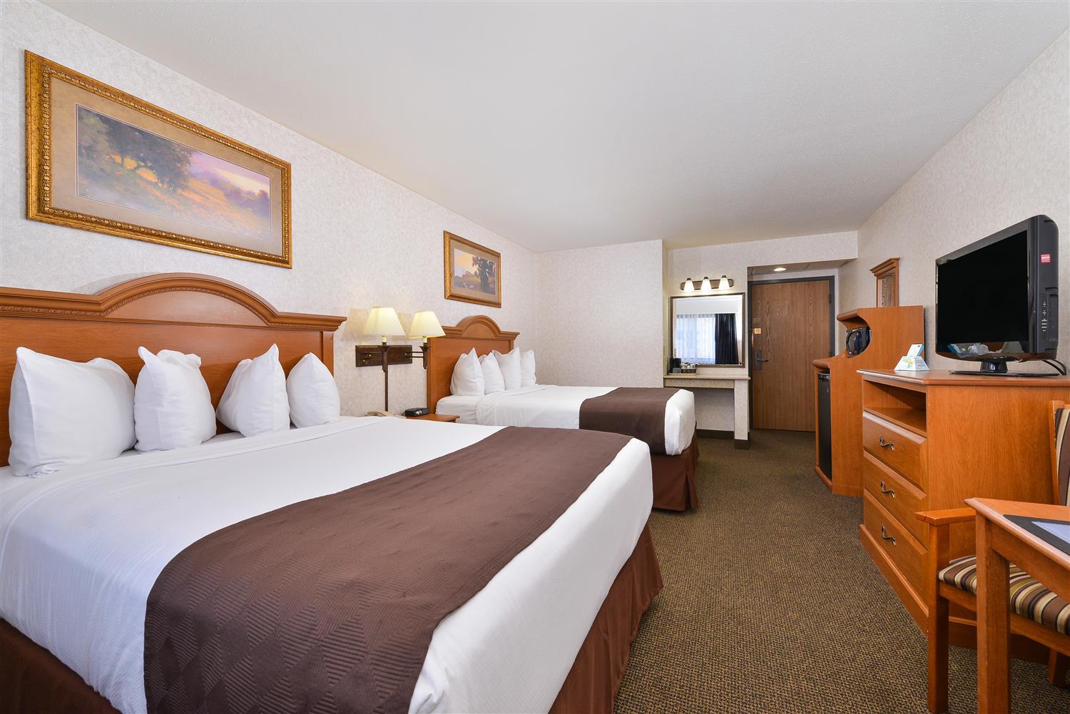 Revel Hotel Minot - Surestay Collection By Best Western Esterno foto