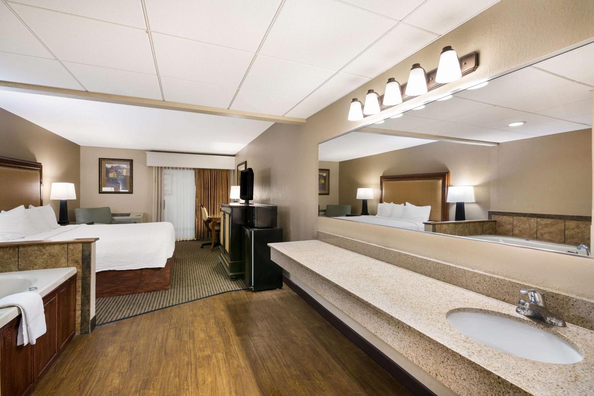 Revel Hotel Minot - Surestay Collection By Best Western Esterno foto