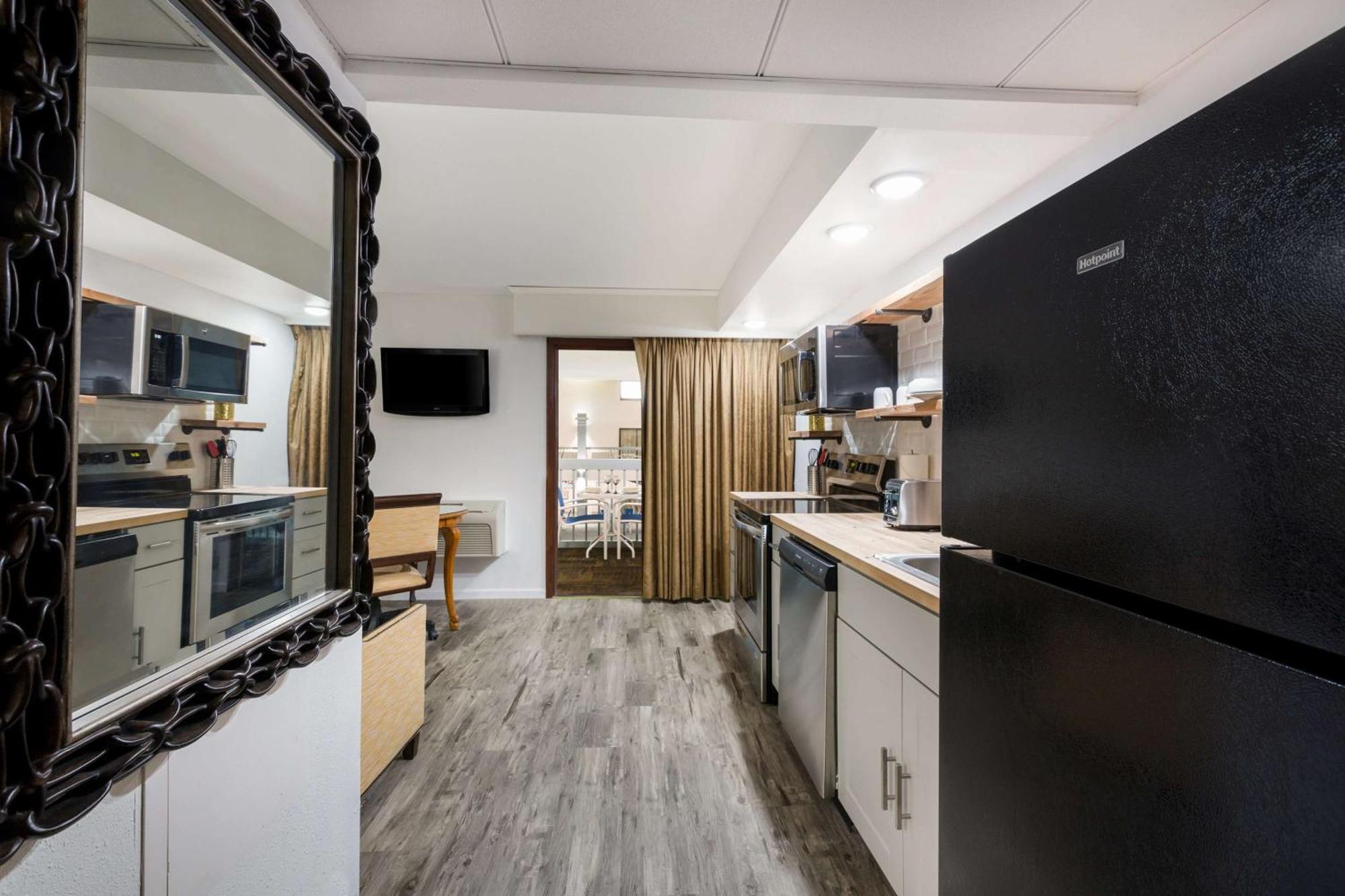 Revel Hotel Minot - Surestay Collection By Best Western Esterno foto