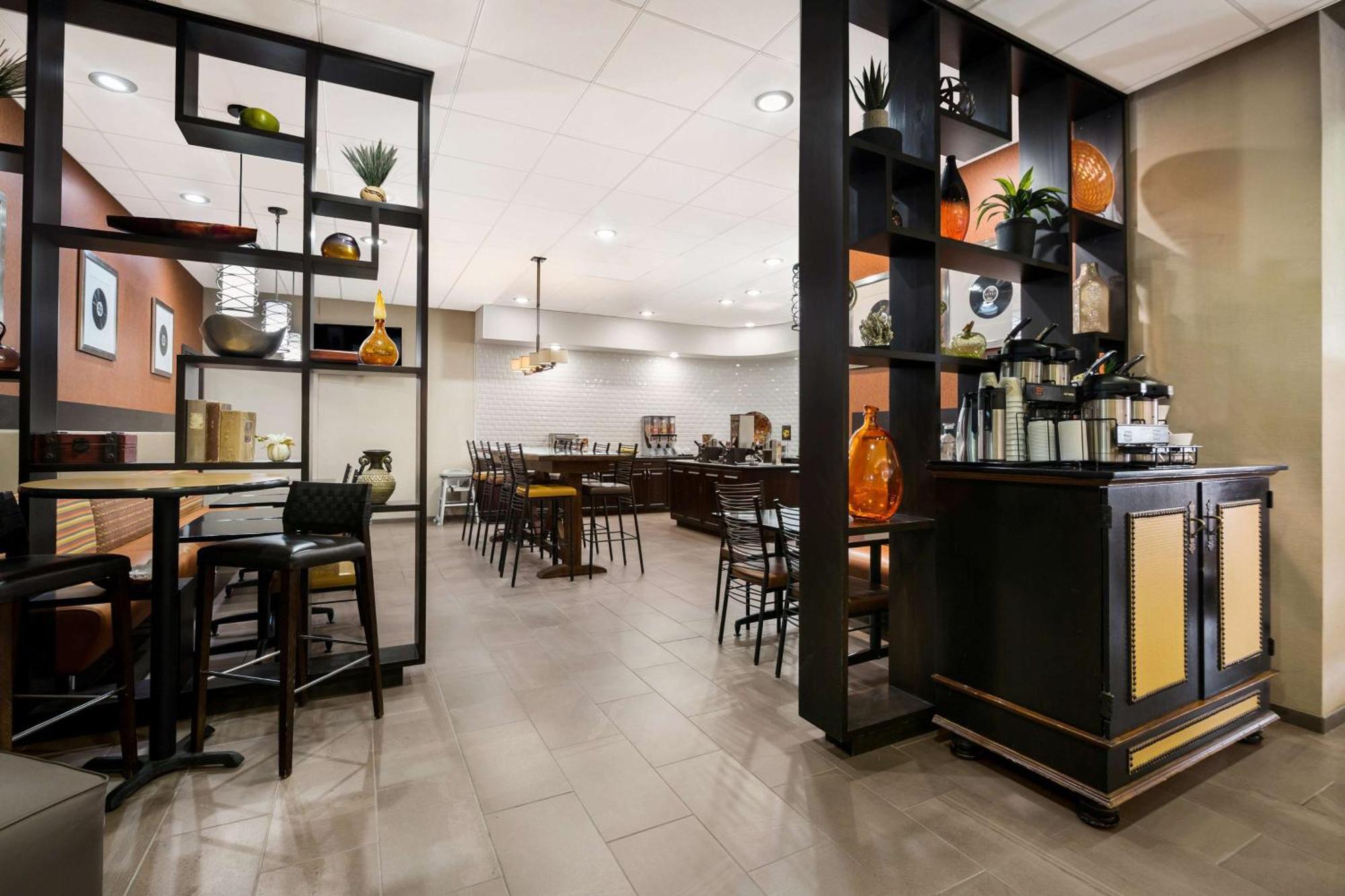 Revel Hotel Minot - Surestay Collection By Best Western Esterno foto